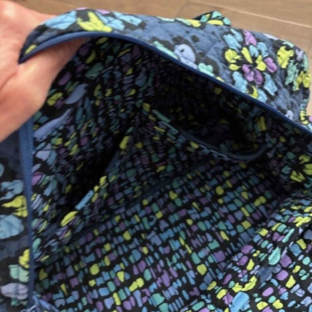 NWOT Vera Bradley Weekender Travel Bag Shoulder Strap Retired Indigo Pop - Picture 7 of 12